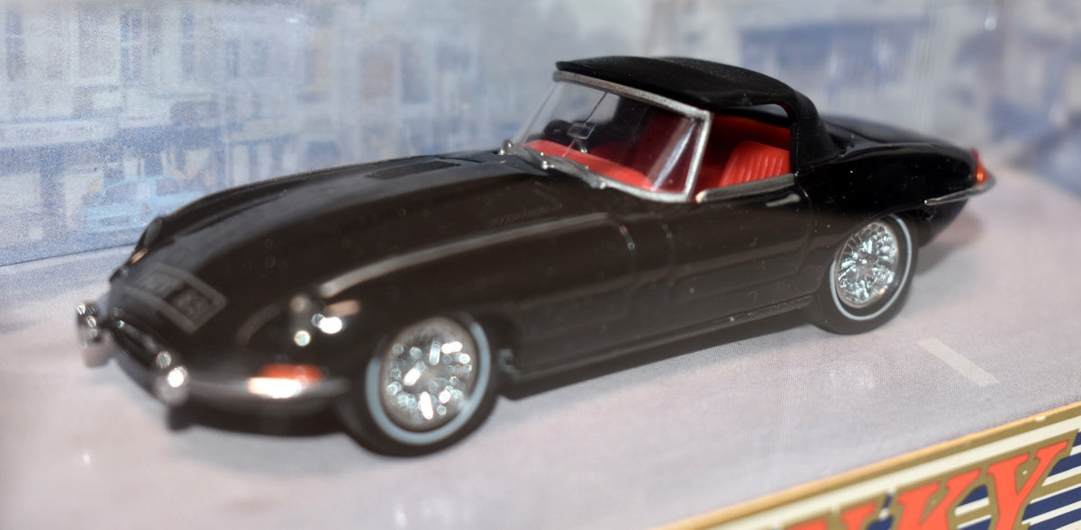 Dinky - 1968 Jaguar E Type MK1 Convertible