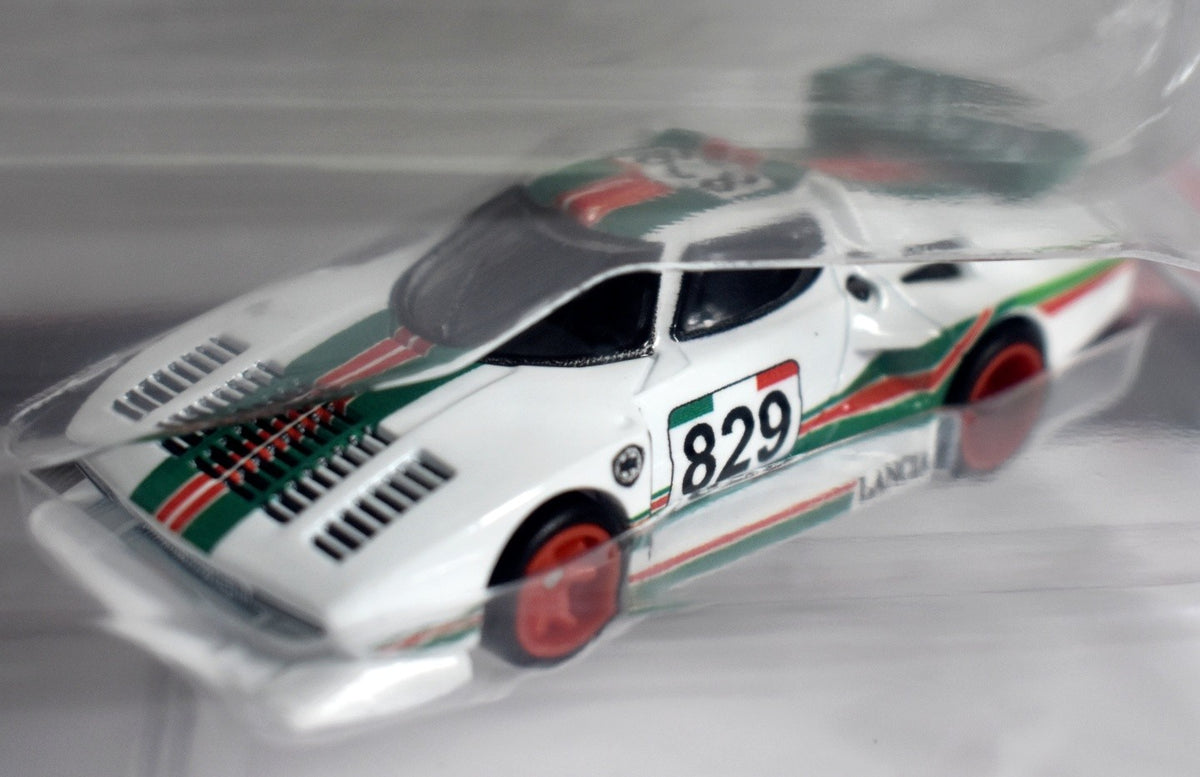Hot Wheels Premium - Road Racing Set - BMW M1 Procar & Lancia Stratos Group 5 Race Cars