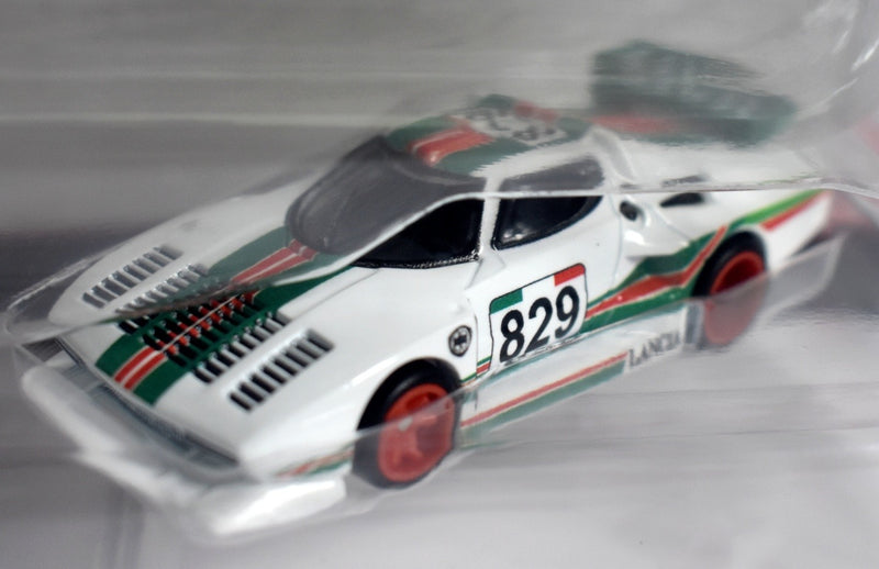 Hot Wheels Premium - Road Racing Set - BMW M1 Procar & Lancia Stratos Group 5 Race Cars