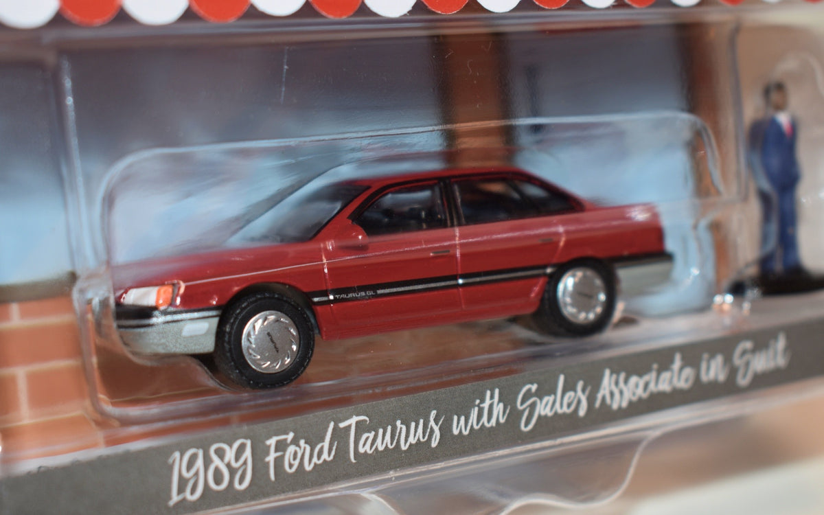 Greenlight Hobby Shop -1989 Ford Taurus