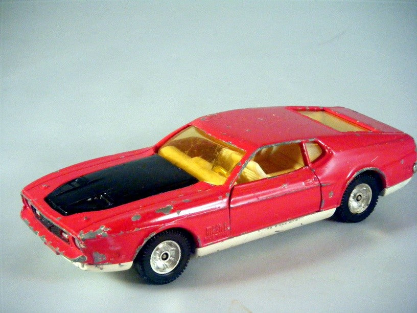Corgi (391A-1) Rare James Bond Ford Mustang Mach 1