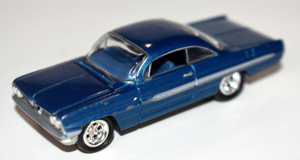 Johnny Lightning Muscle Cars USA - 1961 Pontiac Ventura