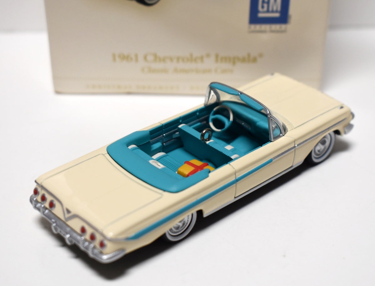 Hallmark - Classic American Car Series - 1961 Chevrolet Impala Convertible