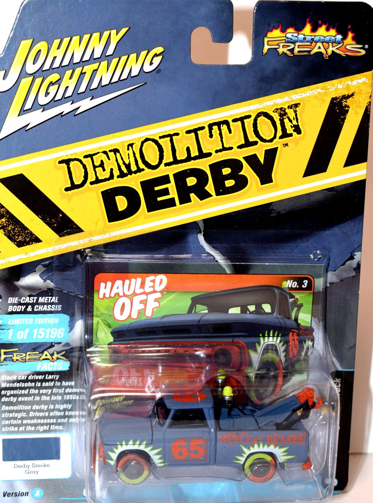Johnny Lightning Street Freaks - Demolition Derby - 1965 Chevrolet C10 Tow Truck