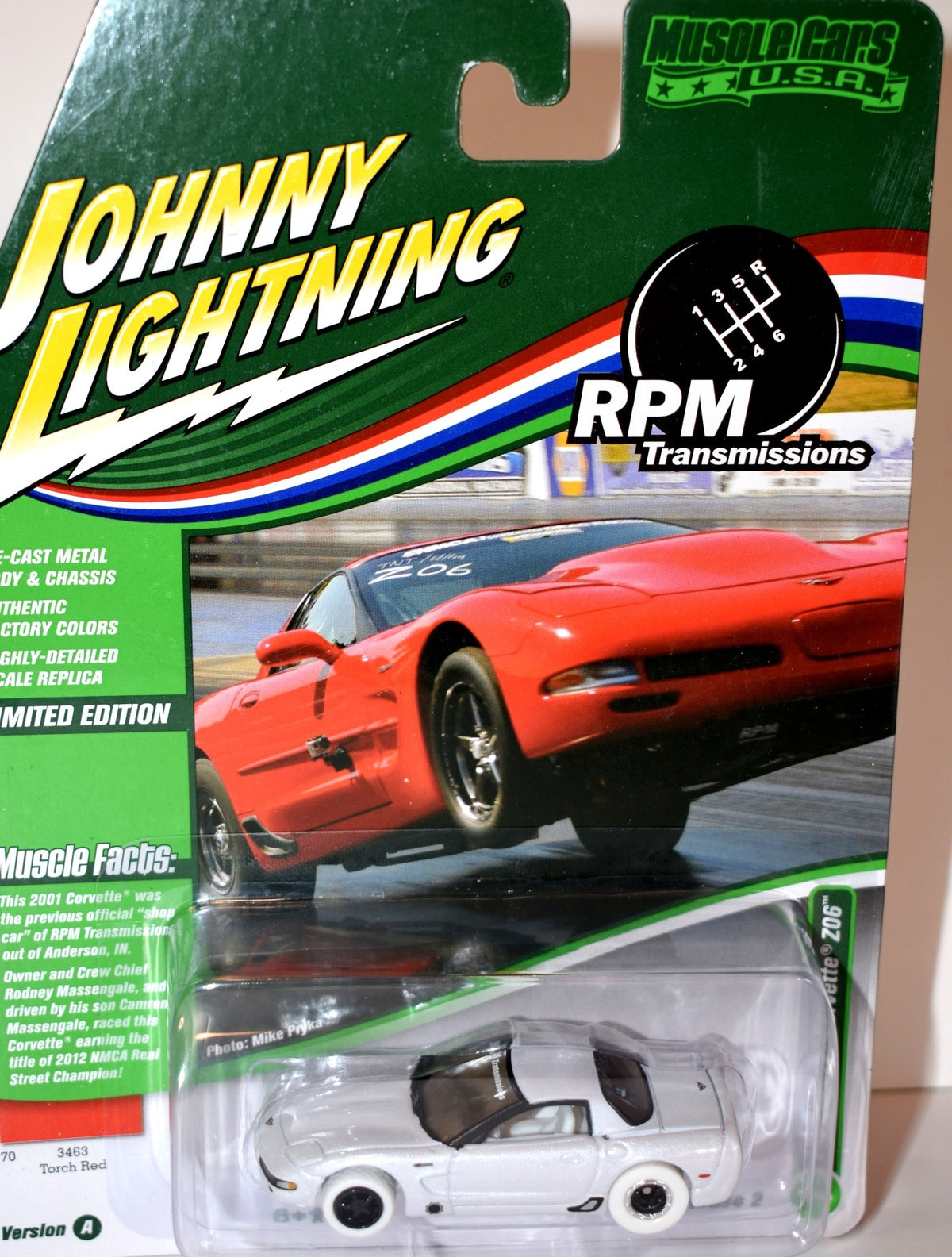 Johnny Lightning Muscle Cars USA - Rare White Lightning - RPM Transmissions 2001 Chevy Corvette Z06