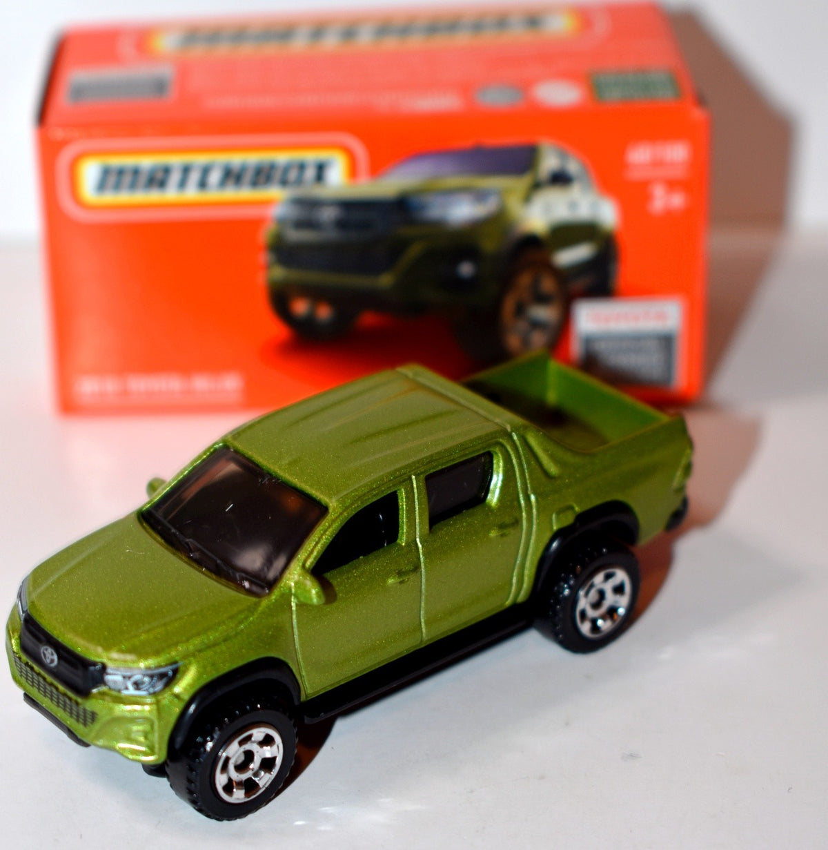 Matchbox Power Grabs - Toyota Hilux Pickup Truck