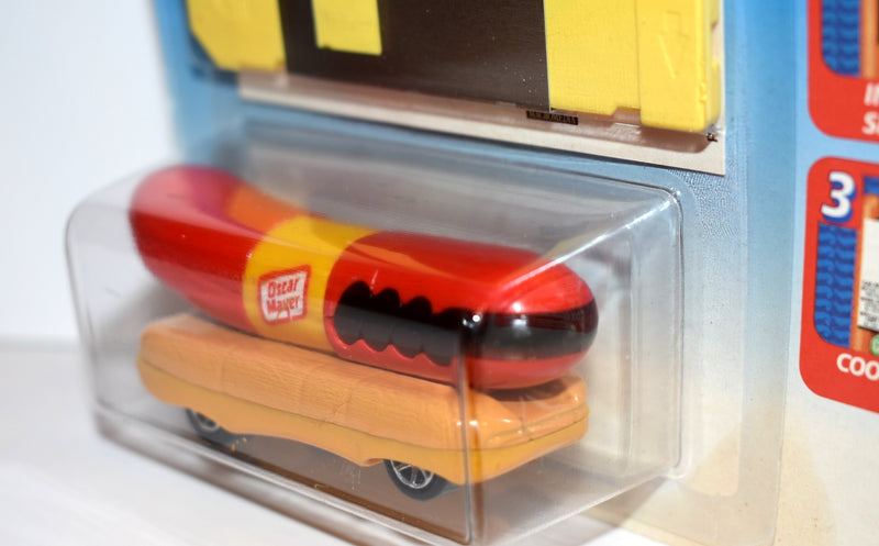 Hot Wheels Computer Cars -  Oscar Mayer Wienermobile