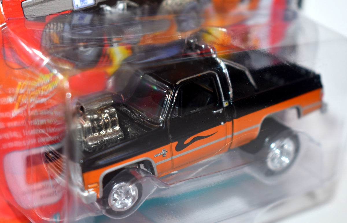 Johnny Lightning Street Freaks Zingers -  1985 Chevy Silverado C10 Fleetside Pickup Truck