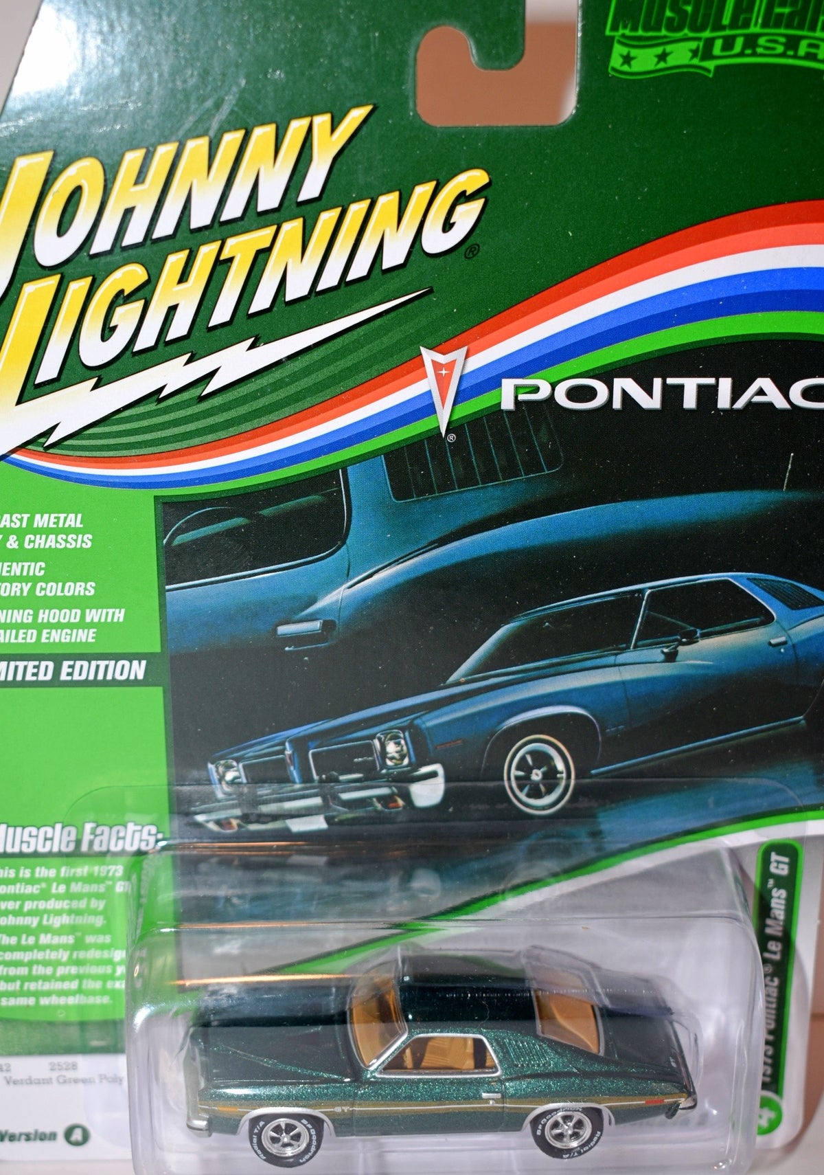 Johnny Lightning Muscle Cars USA - 1973 Pontiac LeMans GT