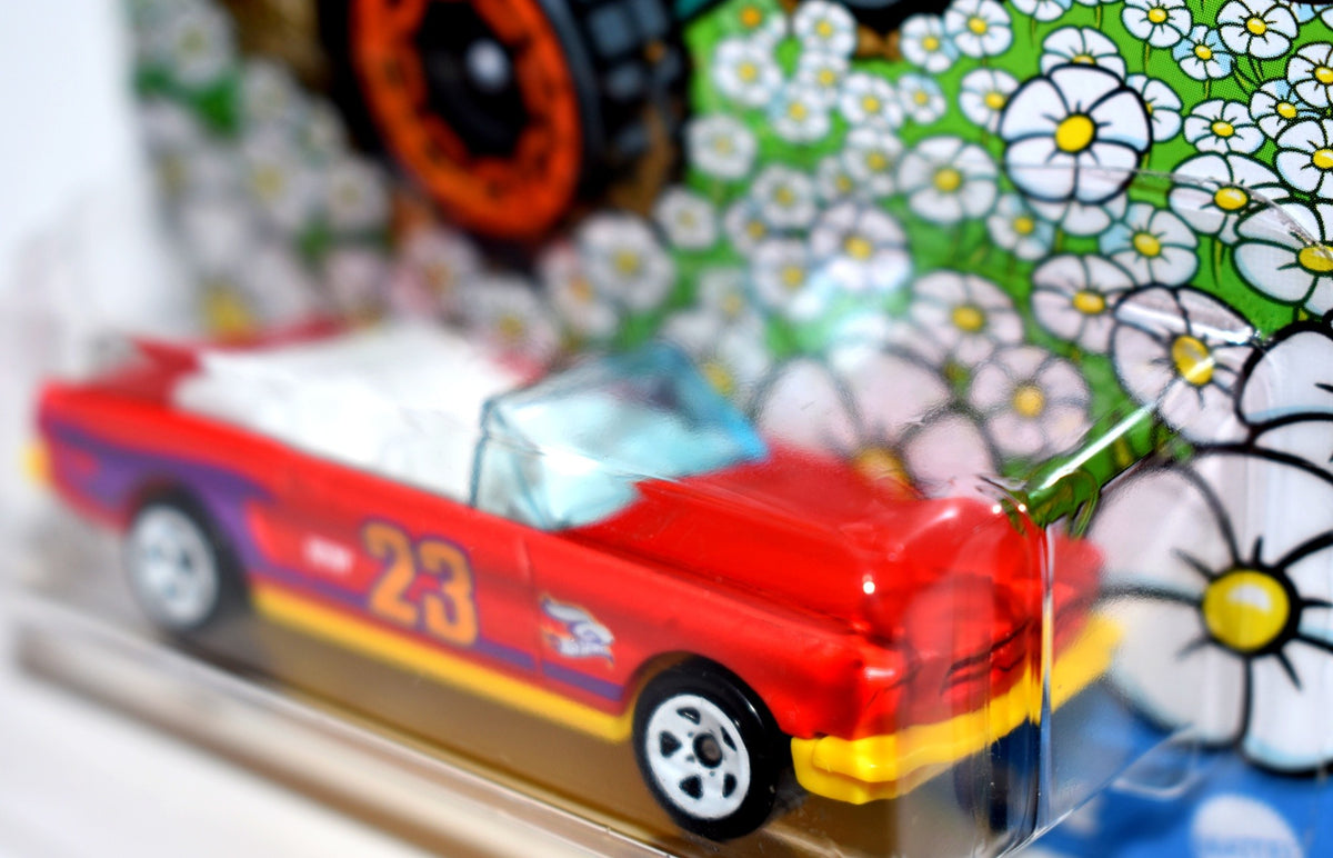Hot Wheels - Spring 2023 Series - 1965 Ford Mustang Convertible
