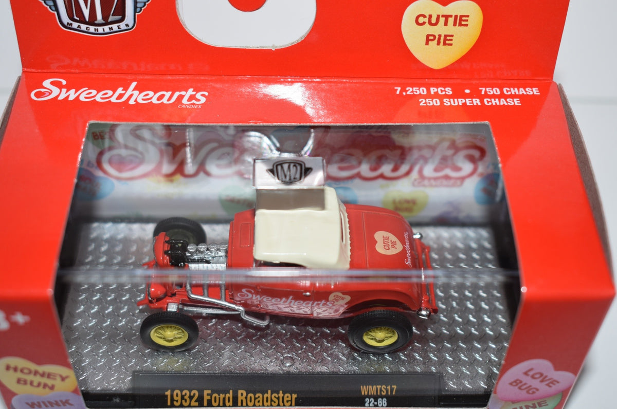 M2 Machines - Sweethearts - 1932 Ford "Deuce" Roadster