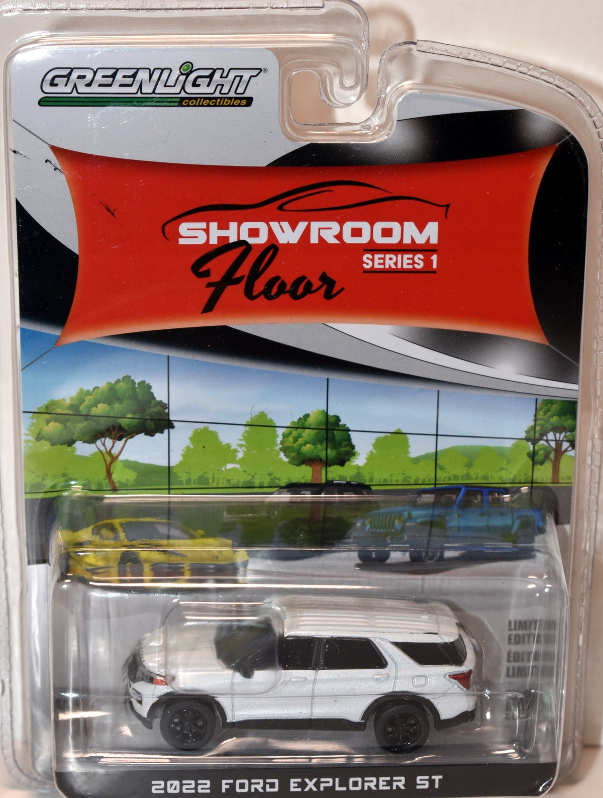 Greenlight Showroom Floor - 2022 Ford Explorer ST