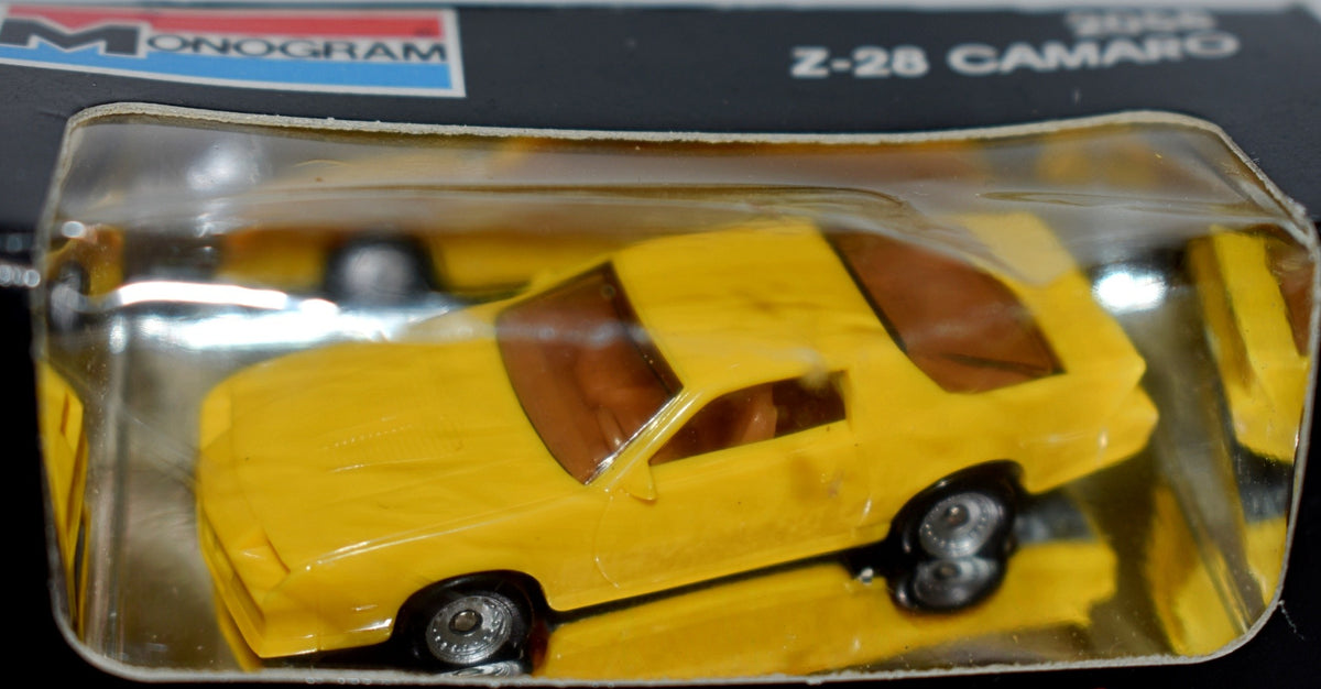 Monogram Mini Exacts - Chevrolet Camaro IROC Z-28