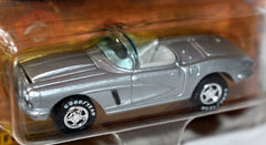Johnny Lightning - Classic Customs Corvette - 1962 Chevrolet Corvette-2