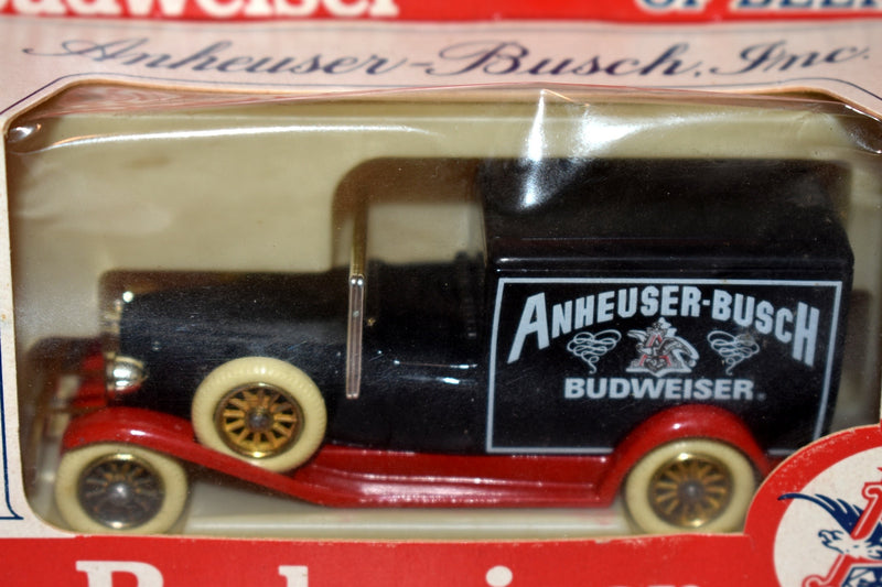 Lledo Days Gone - Budweiser Beer Delivery Truck