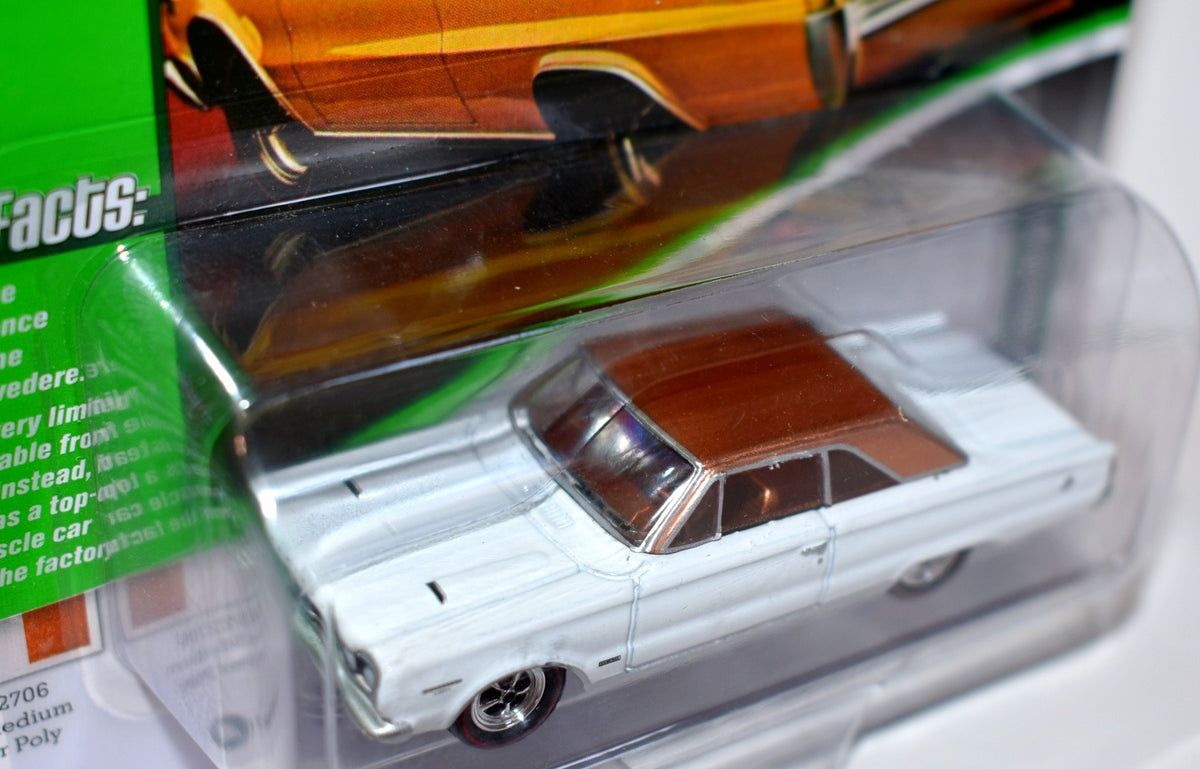 Johnny Lightning Muscle Cars USA - 1967 Plymouth GTX