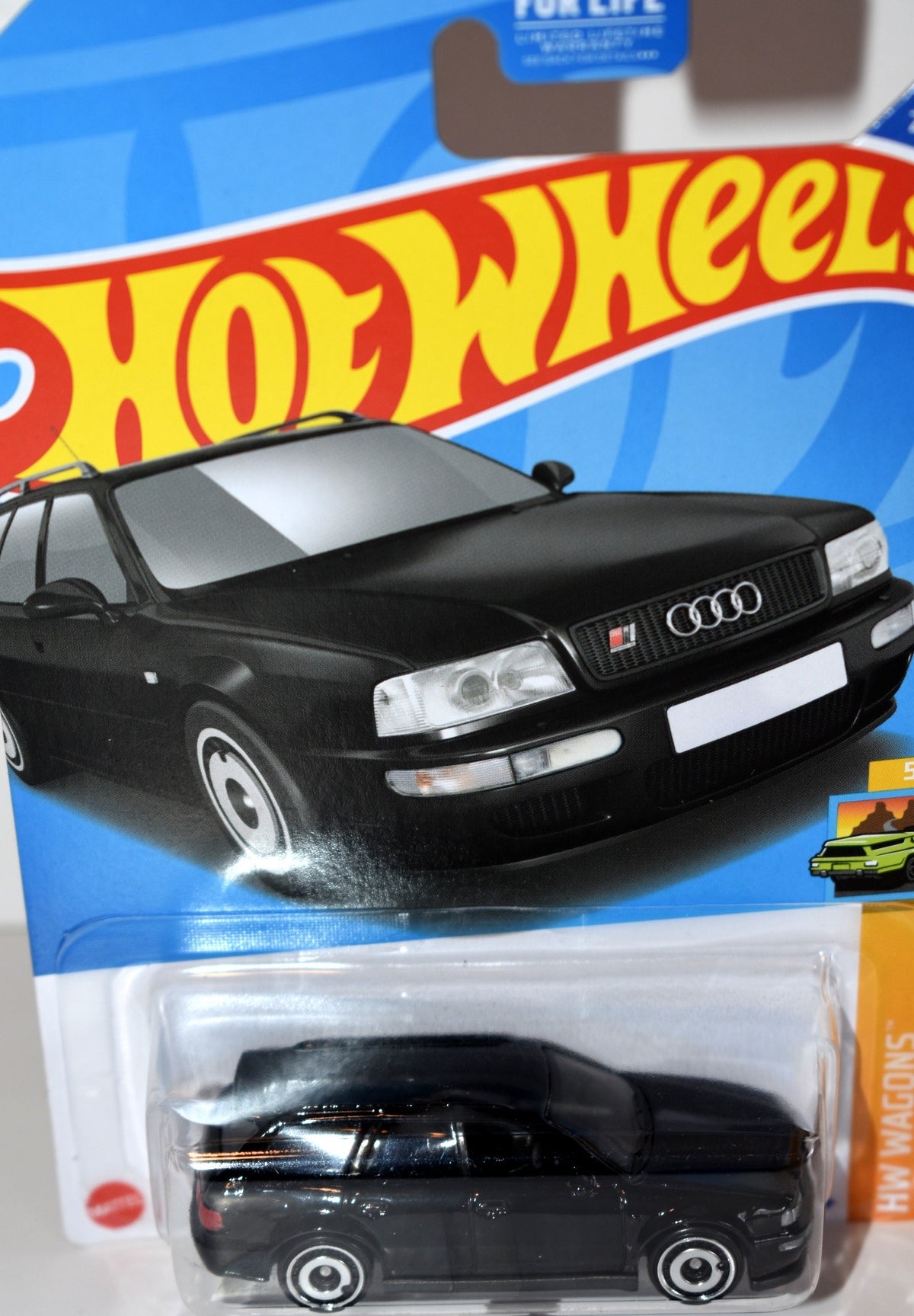 Hot Wheels 1994 Audi Avant RS2 Station Wagon