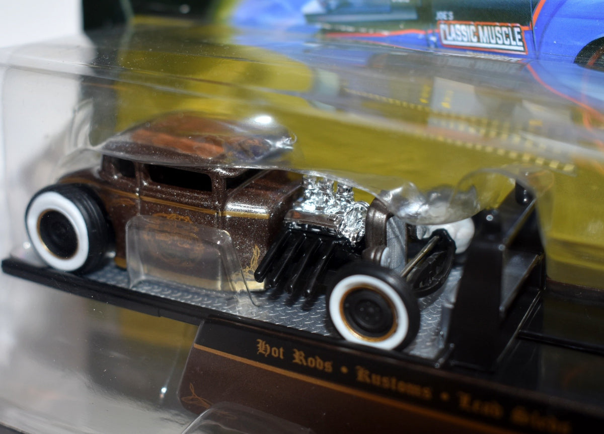 Maisto Elite Transports - 1929 Ford Model A Hot Rod and Ford COE Flatbed Hauler