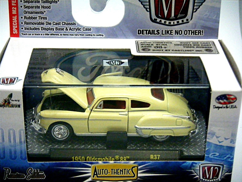 M2 Machines Auto-Thentics - 1950 Oldsmobile 88