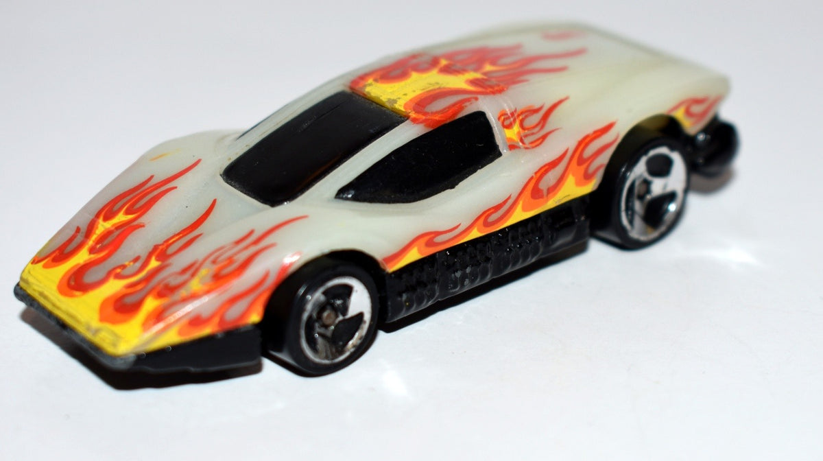 Hot Wheels - 1998 Volcano Blowout Set - Aeroflash