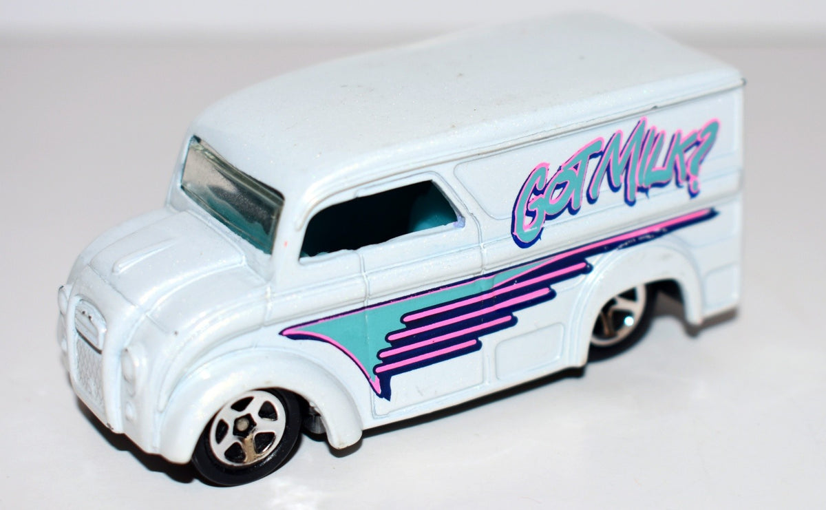 Hot Wheels - Got Milk!   Divco Dairy Delivery