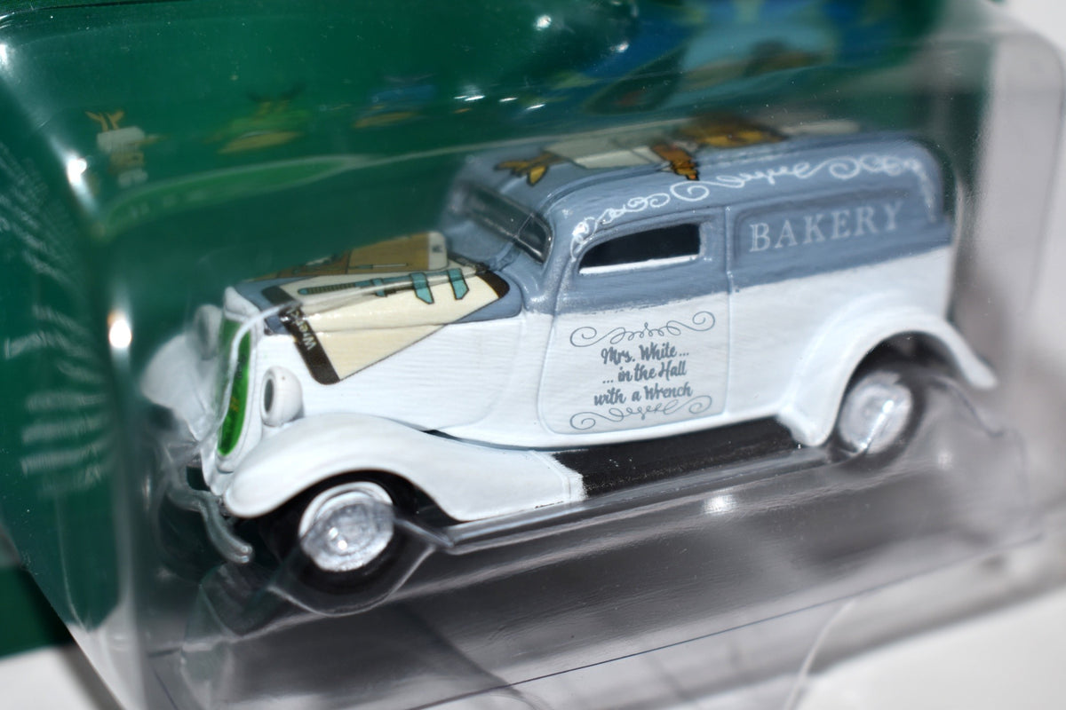 Johnny Lightning - Clue - 1933 Ford Sedan Delivery Bakery Truck
