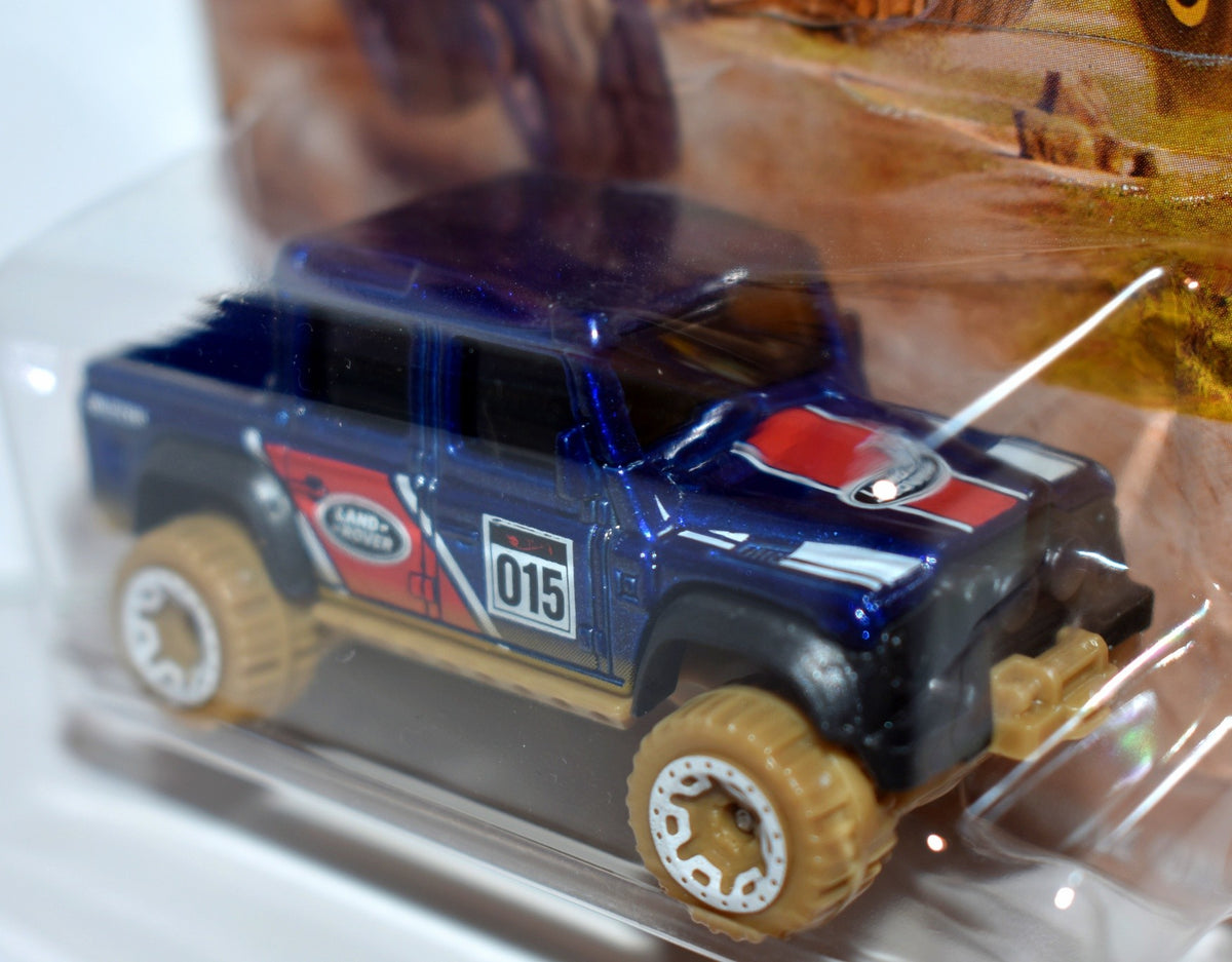 Hot Wheels Off-Road Trucks - 2015 Land Rover Defender Double Cab