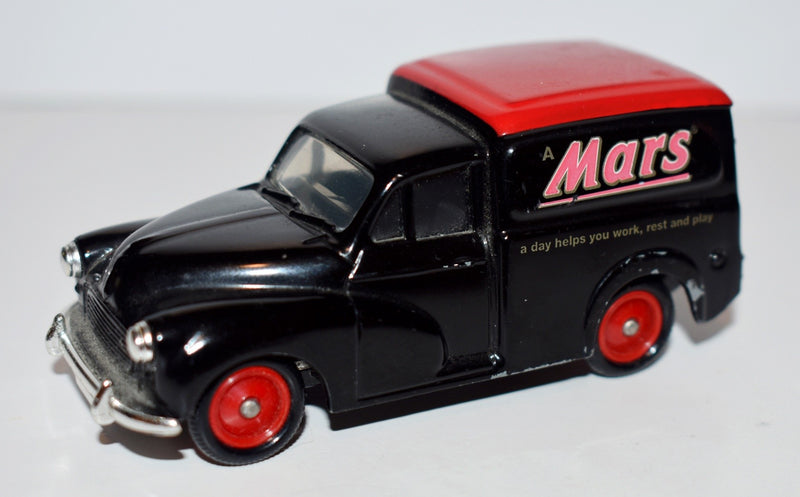 Lledo Vanguards - Morris Minor Mars Candy Van