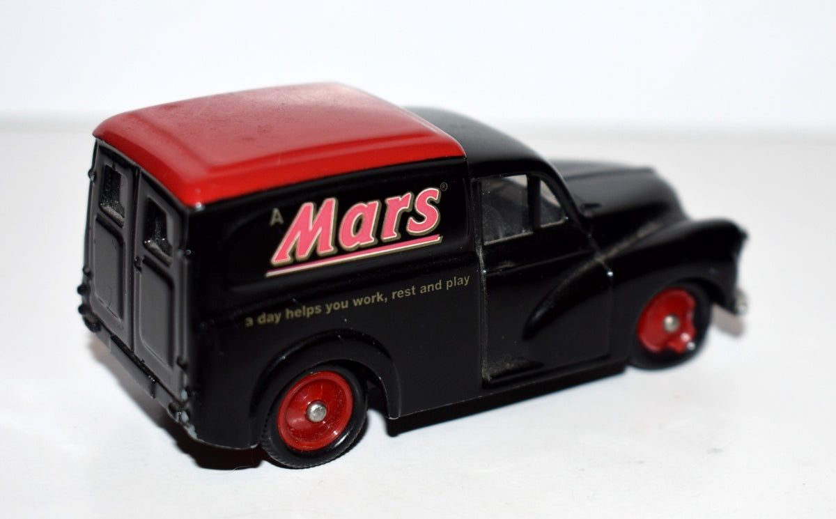 Lledo Vanguards - Morris Minor Mars Candy Van