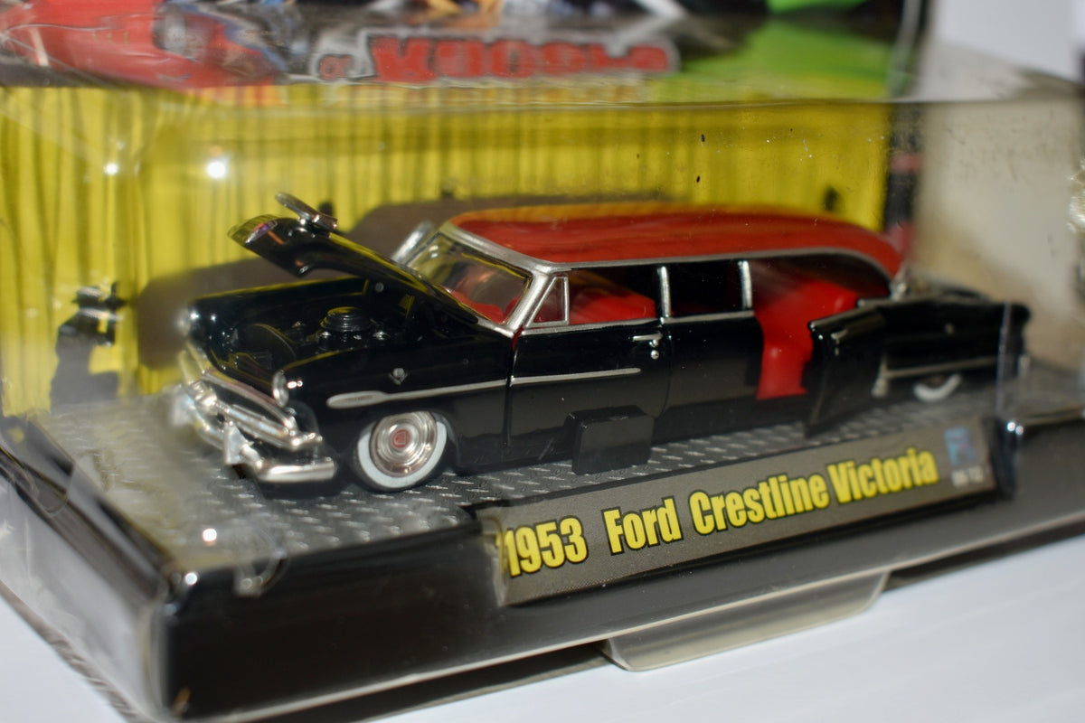  M2 Castline 51 Ford Crestliner Limosuine