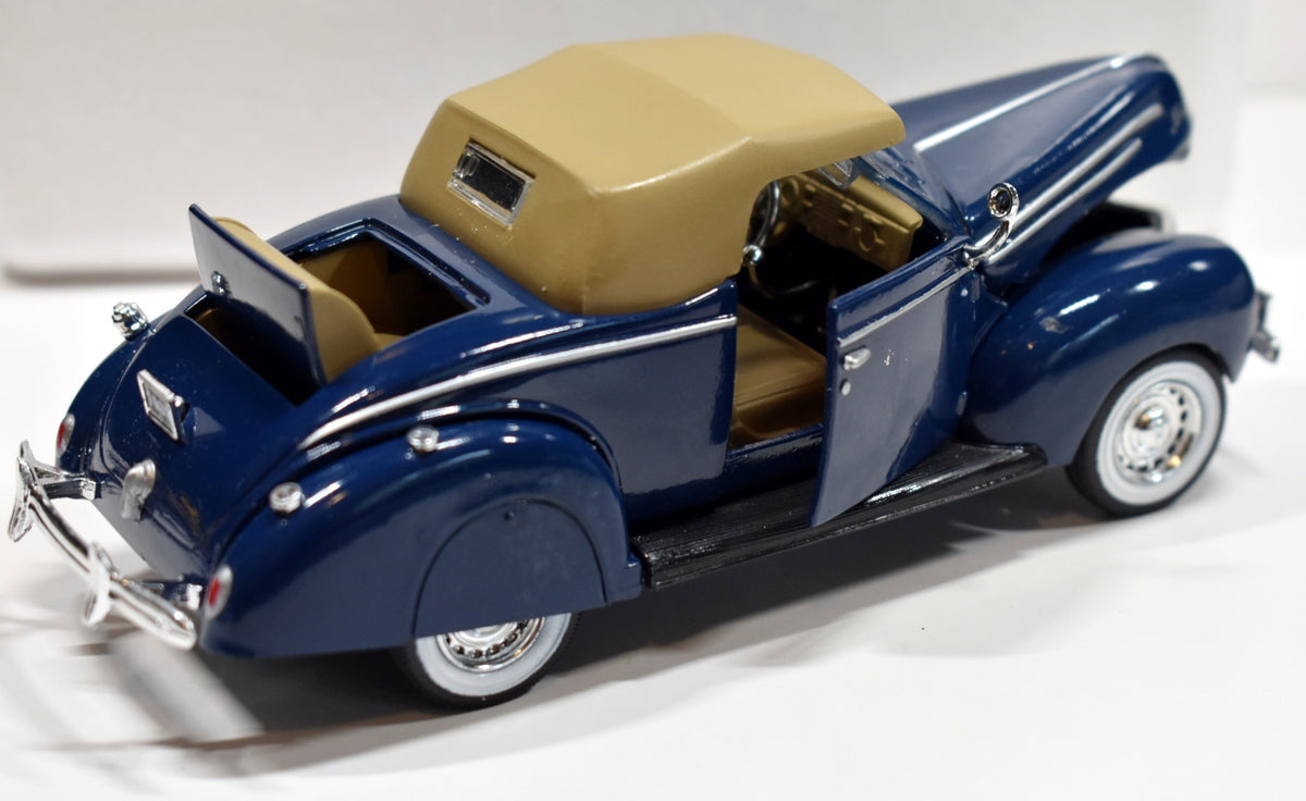 National Motor Museum Mint -  1939 Ford Deluxe Convertible Coupe