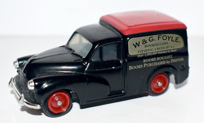Lledo Vanguards - Morris Minor W.G. Foyle Bookseller Van