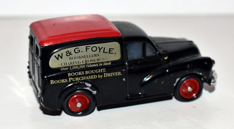 Lledo Vanguards - Morris Minor W.G. Foyle Bookseller Van