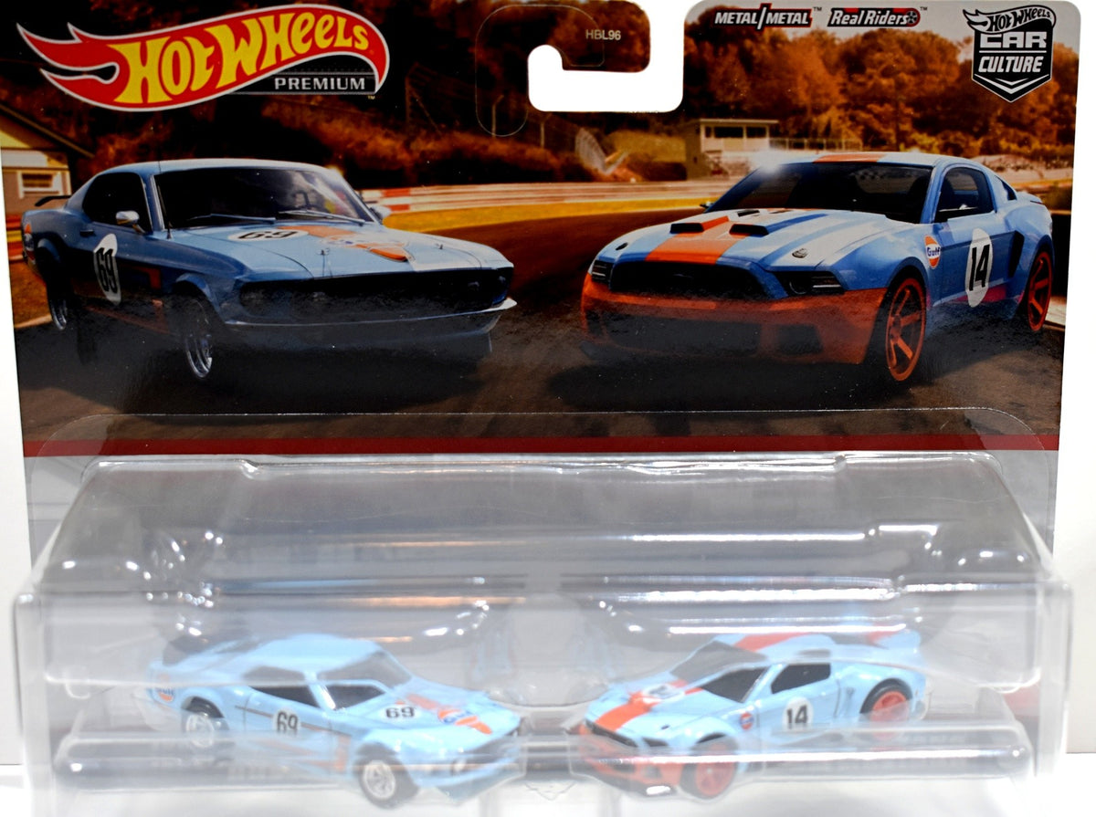 Hot Wheels Premium - Ford Mustang Gulf Racing Road Racing Set