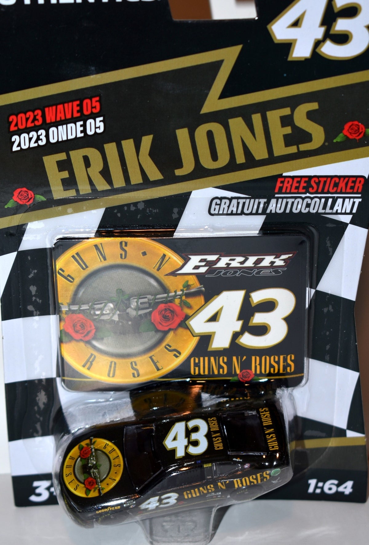 Lionel NASCAR Authentics - Erik Jones Guns N Roses Chevy Camaro