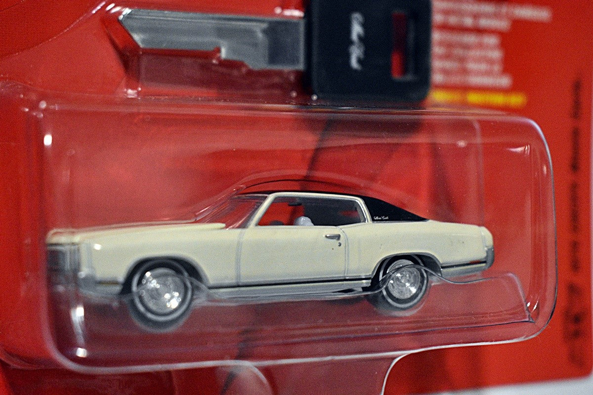 Johnny Lightning Chevy Thunder - Rare White Lightning - 1970 Chevrolet Monte Carlo