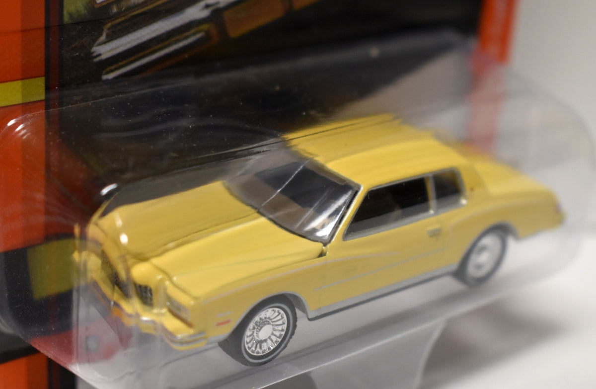 Johnny Lightning Classic Gold - 1980 Chevrolet Monte Carlo