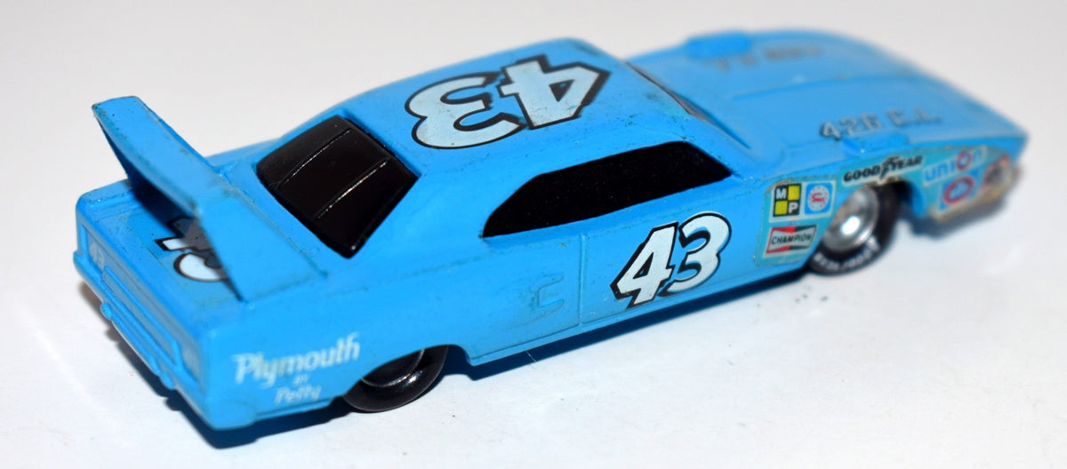Racing Champions - Richard Petty 1970 Plymouth Superbird