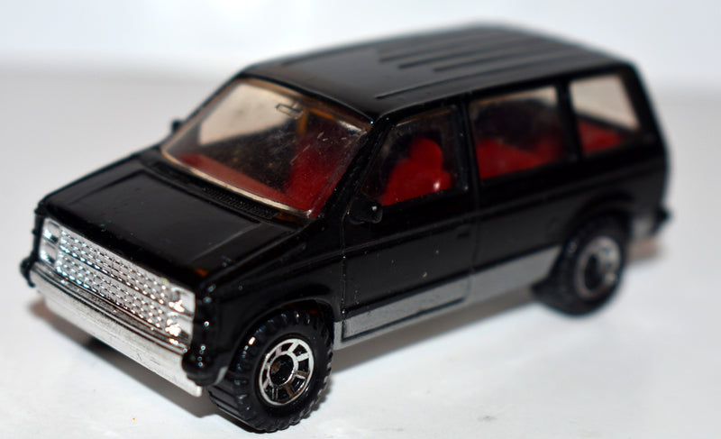 Matchbox - Dodge Caravan Mini Van
