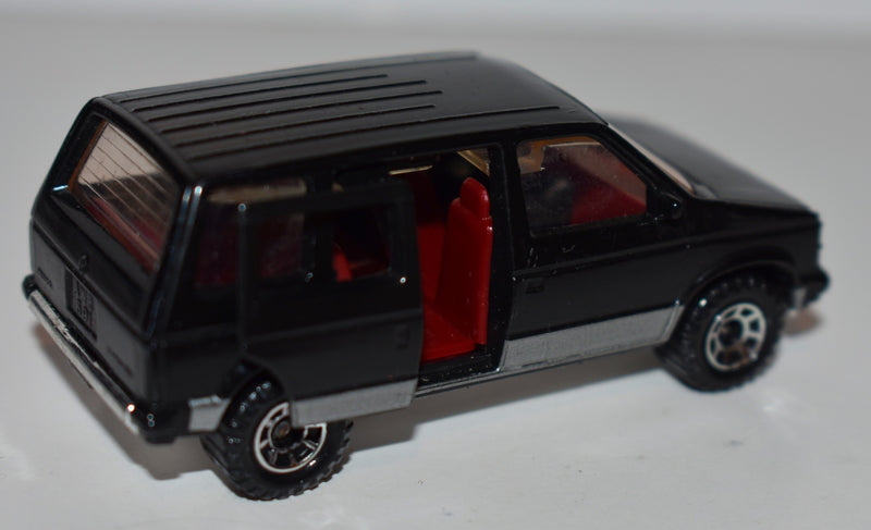 Matchbox - Dodge Caravan Mini Van