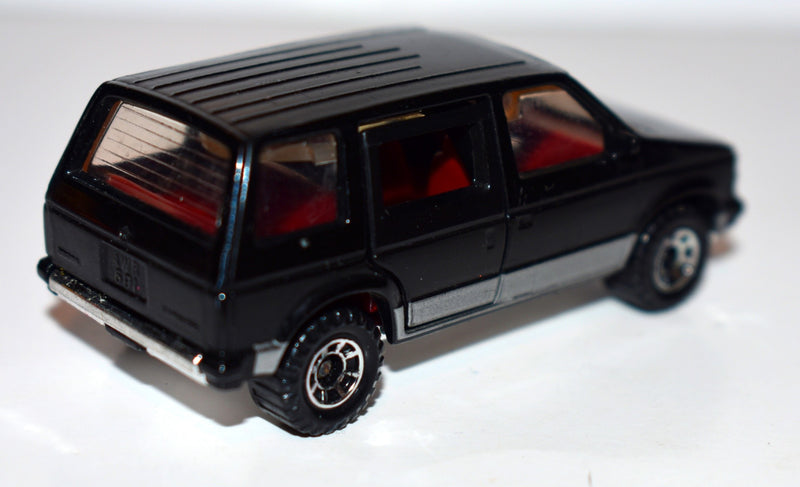 Matchbox - Dodge Caravan Mini Van