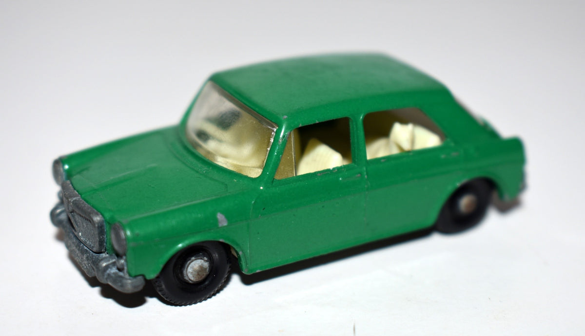 Matchbox Regular Wheels MG 1100