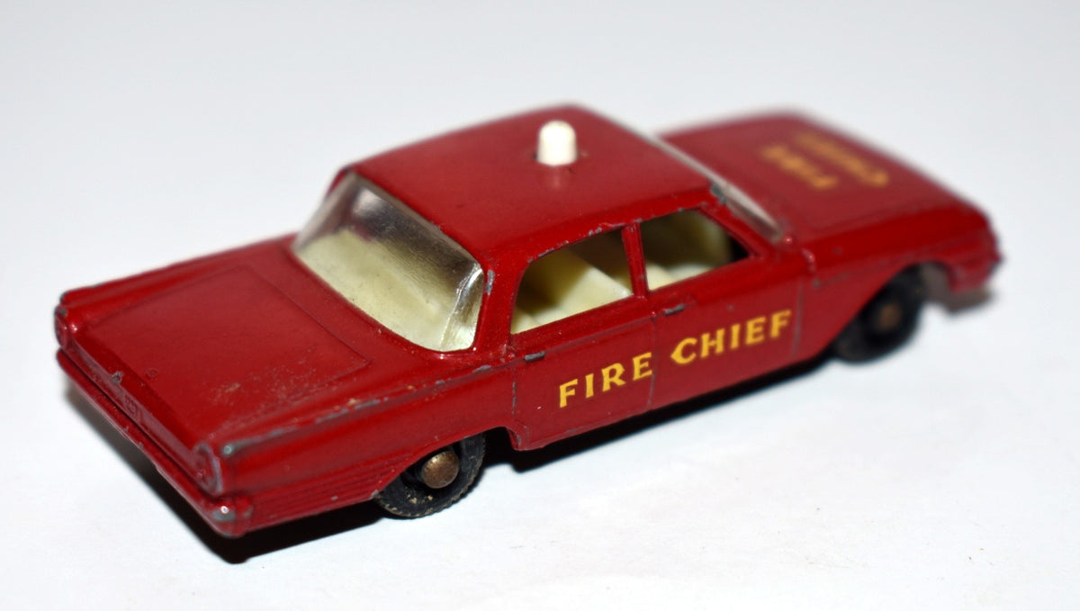 Matchbox Regular Wheels Series - Ford Fairlane Fire Chief Car