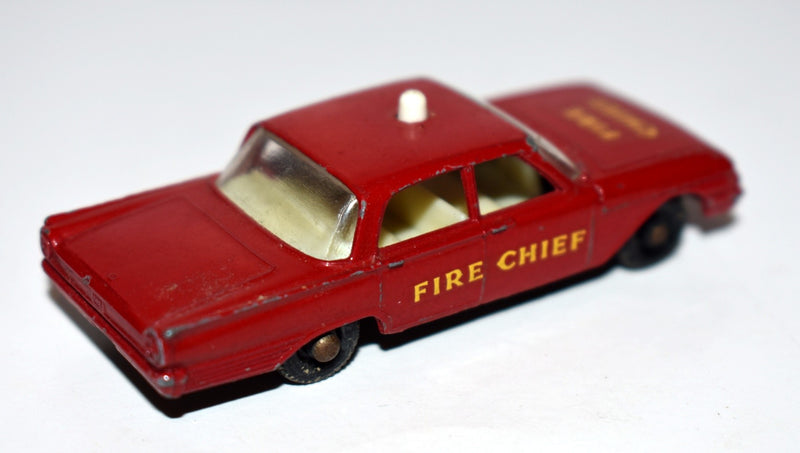 Matchbox Regular Wheels Series - Ford Fairlane Fire Chief Car