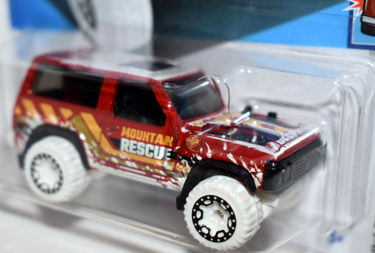 Hot Wheels  - First Response - Nissan Patrol Mountain Rescue Truck