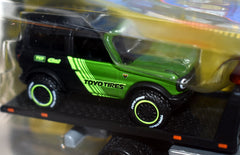 Maisto Elite Transport - International Durastar Flatbed and 2021 Ford Bronco WIldTrak