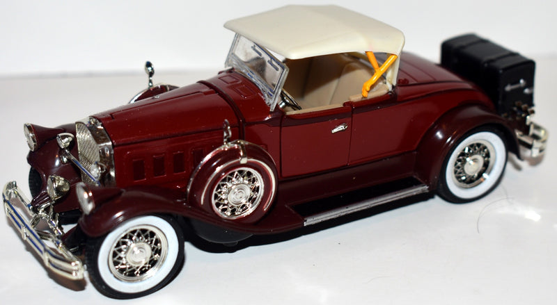 Signature Models - 1930 Pierce-Arrow Model B