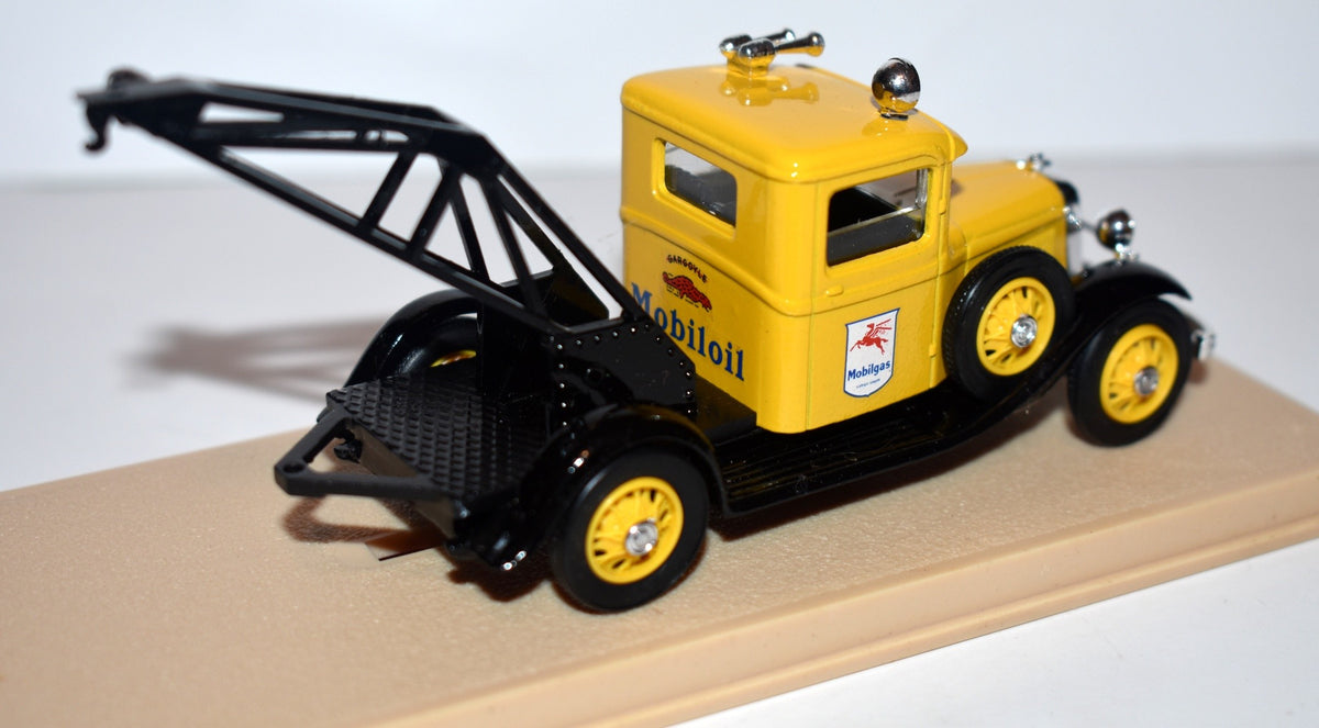 Eligor - 1934 Ford V8 Mobilgas Tow Truck