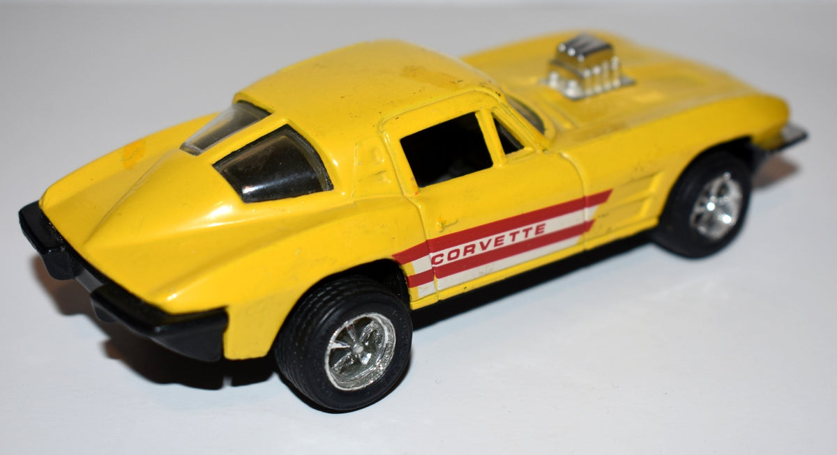 Tootsietoy No. 2945 - 1963 Chevrolet Corvette Split Window Coupe