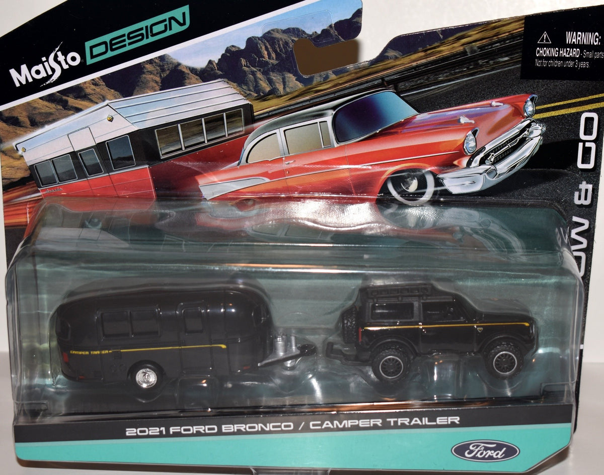 Maisto - Transport -  2021 Ford Bronco 2 Door and Camper Trailer
